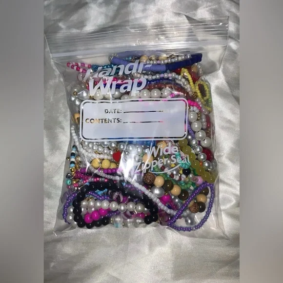 100+ beaded Handcrafted bag of jewelry - Picture 3 of 3